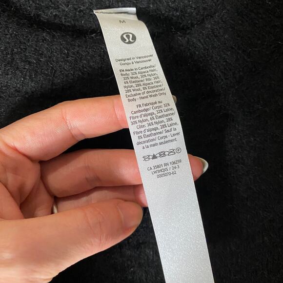 Lululemon Size M Alpaca Wool Blend Cropped Crewneck Sweater Black - Picture 4 of 6